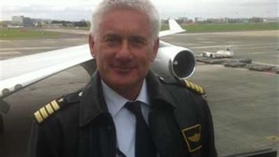 طيار بريطاني يفجر مفاجأة عن لحظة مروره بنفس موقع سقوط الطائرة المصرية