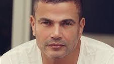 عمرو دياب يشعل الفيسبوك بصوره حميميه مع زوجته دينا الشربيني و الجمهور هي حامل ؟!!