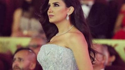 بالصور مي عمر تشعل فيسبوك باقصر جيب علي الاطلاق