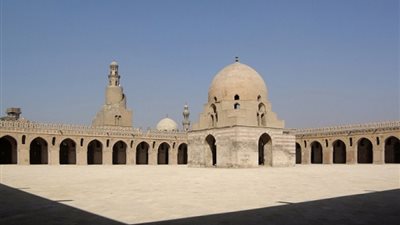 مهندس مسيحى .. نكشف سر اعتماد ابن طولون على مهندس مسيحى في بناء مسجده بالسيدة زينب | صور