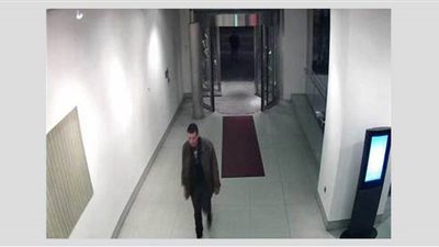 نكشف ما حدث مع المتهم بلعق زجاج صيدلية بالغربية بلسانه