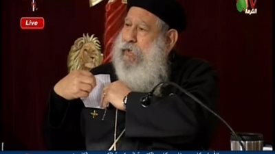 بالفيديو | فتاه ترسل لابونا مكاري انا زوجي بيخوني بجميع الطرق وصعبان عليا اخرب بيتي وتعبت نفسياً ومش عارفه اعمل ايه