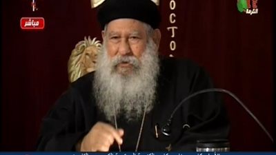 بالفيديو | اغرب من الخيال ما يفعله هذا الزوج مع زوجته جعلها تدعي عليه وتشتمه وانتحرت وتم اسعافها ورد ابونا مكاري