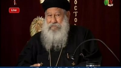 بالفيديو | اب يعطي نص ثروته للأولاد دون البنات والام تكتب ايضا للأولاد ورد قوي من ابونا مكاري