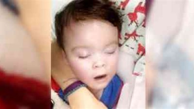 حادثة خطيرة قد تؤدي الى مشكلة دبلوماسية بين إيطاليا وبريطانيا… بريطانيا مقتنعة أنه لا بد من موت الطفل ألفي وإيطاليا تمنحه الجنسية لتنقذ حياته!!! نزعوا أنبوب الهواء ولكنه لم يمت!