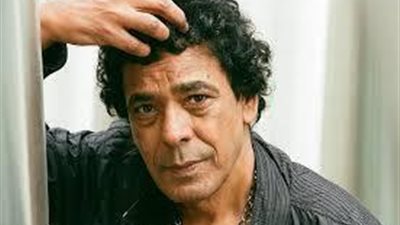 سمعت الشغاله بتقول انا بكره محمد منير عشان مسيحي 1100087