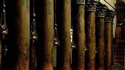 قرية صغيرة أغلب سكانها من المسيحيين الاقباط وبها كنيسة جميلة حدث أن بعضآ من أبناء الكنيسة خرجوا عن الإيمان المستقيم مهددين بعمل إنشقاق وهذا ما حدث 1103112