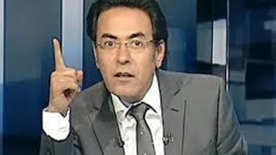 خيرى رمضان ينشر صورة لاوردغان مع متحولين جنسيا عبر تويتر