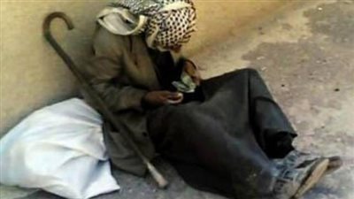 ذهب الطبيب المشهور في ليلة العيد بدعوة إلى الكاتدرائية المرقسية بالعباسية لحضور قداس العيد وجد مشهد لفت إنتباهه 1104709