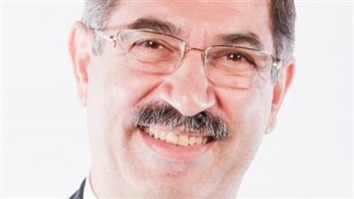 علاء صادق عبر تويتر قسيس بيقول فى التلفزيون علنا انة تم تحويل نصف مليون مسلم للمسيحية 1104721