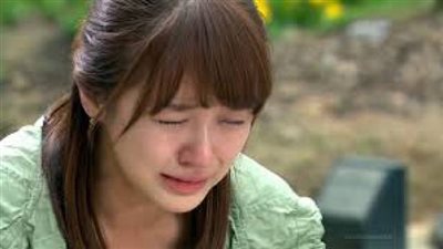 اتصلوا بيها الصبح وهي في شغلها قالولها الحقي ابوكي عمل حادثة ونقلوه المستشفي 1105903