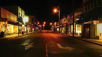 مرة بنت خرجت متأخرة من شغلها الموجود في منطقة بعيدة في وقت متأخر بليل وهذا ما حدث