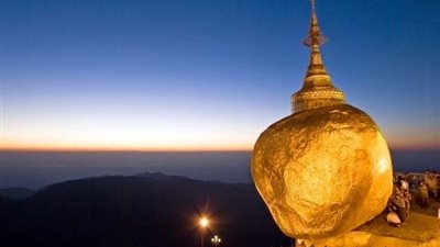 بالصور..تعرف علي اكبر صخرة من الذهب الخالص في العالم..قمة في الابداع