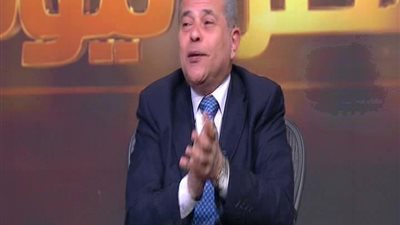 بالفيديو | هتموت من الضحك مع عكاشة وهو يسخر لمن صعب عليه اعدام قاتلي الشهيد هشام بركات