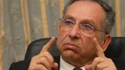 تعليق من ممدوح حمزة بعد تسببه في حبس أحمد موسى