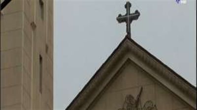 بالفيديو.. لحظة دخول الانتحارى كنيسة الاسكندرية وتصدى الامن له ووقوع الحادث