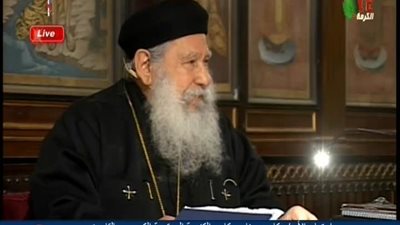 بالفيديو | فتاه تشكو حماتها لابونا مكاري لما تفعلة معها ورد كله محبه من ابونا مكاري قد يكون غريب علي البعض