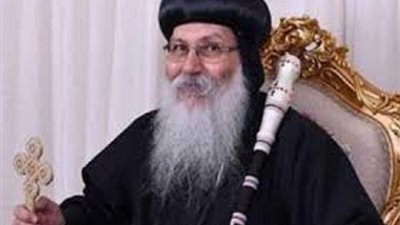 مسلمه دافع عنها الأنبا أبيفانيوس ضد رجل دين مسيحي ترد له الجميل و تكتب كلام اكثر من رائع عنه يا ريت كل رجال الدين في اي دين يكونوا مثله