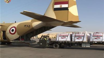 طائرة مساعدات مصرية جديدة تتجه إلي لبنان