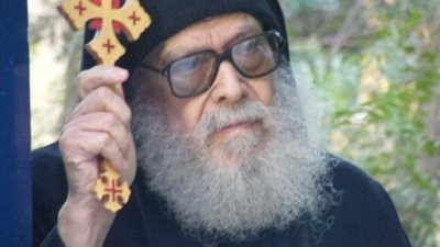 احد الكهنة يروي معجزة قويه جداً حدثت معه بشفاعة مثلث الرحمات الانبا ميخائيل