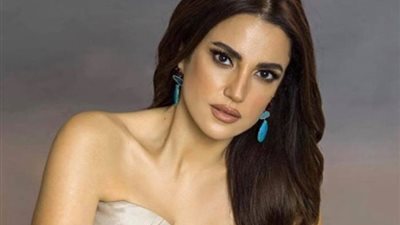 فساتين درة تثير الجدل على مواقع التواصل الاجتماعي | صور