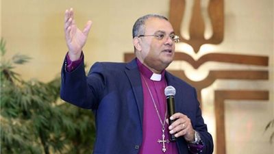 رئيس الطائفة الإنجيلية يدلي بصوته في انتخابات الشيوخ