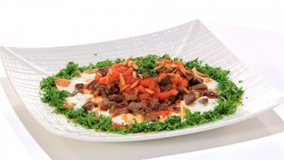 اسكندر كباب هتاكلى صوابع وراها من حلاوة طعمها لازم تجريها