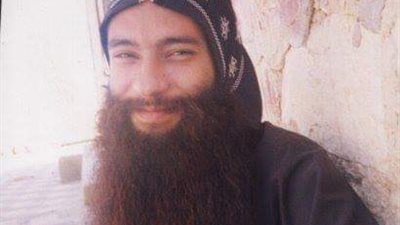 ابونا سمعان الانبا بولا يدل فتاة علي مكان والدها بليبيا بعد انقطاع اخباره