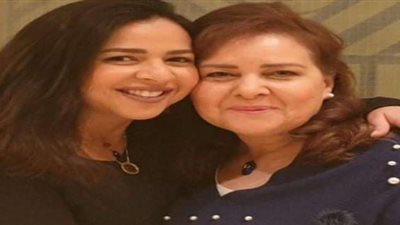 إيمي سمير غانم تنشر صورة نادرة لوالدتها وتعلق بكلام مؤثر جدا