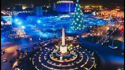 لاول مره ميدان التحرير تتزين بشجرة الكريسماس ومرمر ادوار تعلق شكرا ياريس