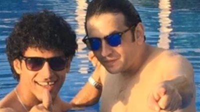 بالفيديو.. نجوم مسرح مصر فى مصيف