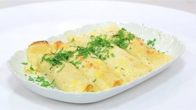 طعم جديد للكريب بحشوة الدجاج مع صوص البشاميل