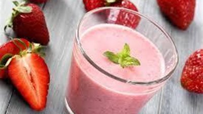 مشروب الزبادى بالفراوله المغذى