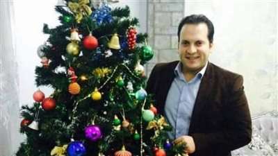 رامي جلال عامر اشتريت شجرتين واحدة تتزين والثانية هعلق عليها صورة حنان ترك