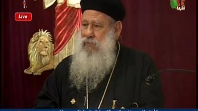 بالفيديو | فتاه ترسل أختي كل ما يأتي لها عريس يمشي لسبب غير معلوم مع انها بارعه في الجمال شاهد رد ابونا مكاري