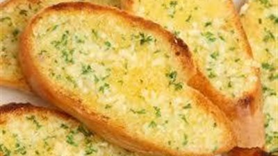 اكتشفى معانا طريقة تحضير خبز بالثوم