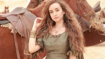 بالفيديو.. هنا الزاهد تعرضت للسخرية بسبب عملية تجميل فى انفها شاهدها بعد عملية التجميل