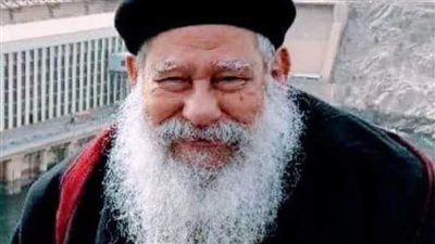 مصدر مقرب يكشف حقيقة نياحة ابونا مكاري يونان