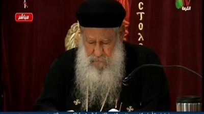 بالفيديو صلاه رائعه جدا وكأنك في السماء لأبونا مكاري يونان في بداية أجتماع اليوم