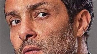 شقيق ياسمين عبد العزيز ينشر صورة نادرة لوالده ووالدتة ويطلب لهم الدعاء