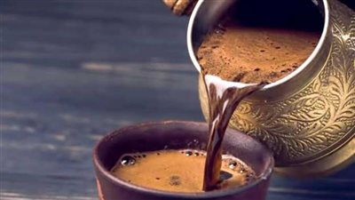 الفرق بين البن الفاتح و الغامق وايهما أكثر فائدة