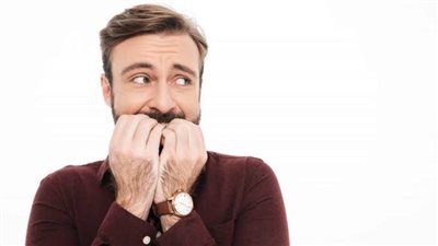 ٧ أشياء رؤيتها في المنام تدل علي انك محسود منها الشعر و الكاميرا والدبابيس