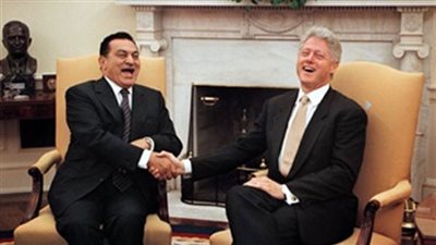 حسني مبارك يخرج عن صمتة و يكشف تفاصيل لقاء خاص مع كلينتون حول القدس