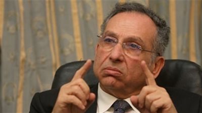 بلاغ للنائب العام ضد ممدوح حمزة والسبب ما قام بنشرة ضد الدولة