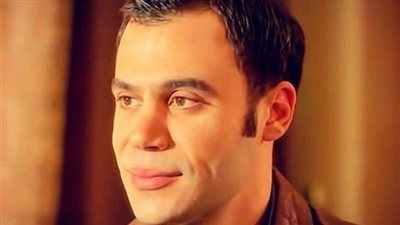 بكل اسف قناة الحياة تحذف مشهد تقبيل الفنان محمد امام للكتاب المقدس .. وشاهد رد الفنان على هذا الامر