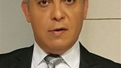 الهارب معتز مطر في ذكري فض رابعه رأيت بعض المعتقلين تم حرقهم أحياء!