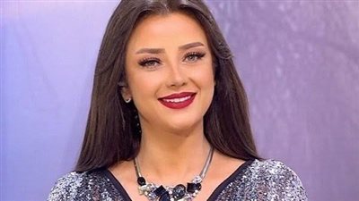 نعرض صور زوجها السابق.. رضوى الشربيني طلبت الطلاق بسبب هذا الامر وابنتها أثارت الجدل مؤخرا
