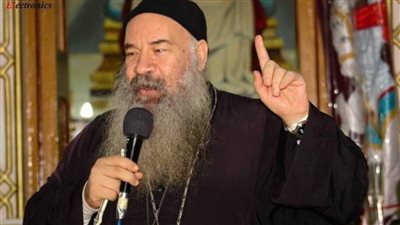 الانبا فام ومجمع كهنة ايبارشية شرق المنيا يودعون ابونا الحبيب القمص اغابيوس