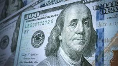 كلاكيت من جديد | العملة الأخضر ترفع الراية البيضاء أمام الجنيه المصرى .. والدولار يواصل التراجع في 5 بنوك