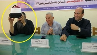 بالصور | شاهد ما فعلة القمص ياكوبوس أسعد عضو بيت العائلة وفاجئ كل الموجودين فى أمسية رمضانية بكفر الشيخ